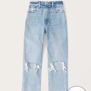Abercrombie 90’s Straight Ultra High Rise 4L